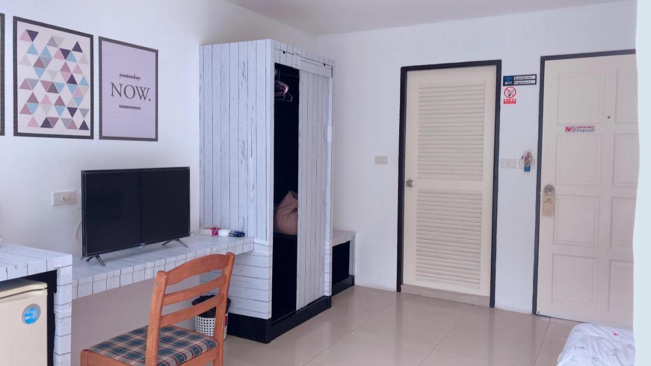 Wechat Inn Patong Exterior photo