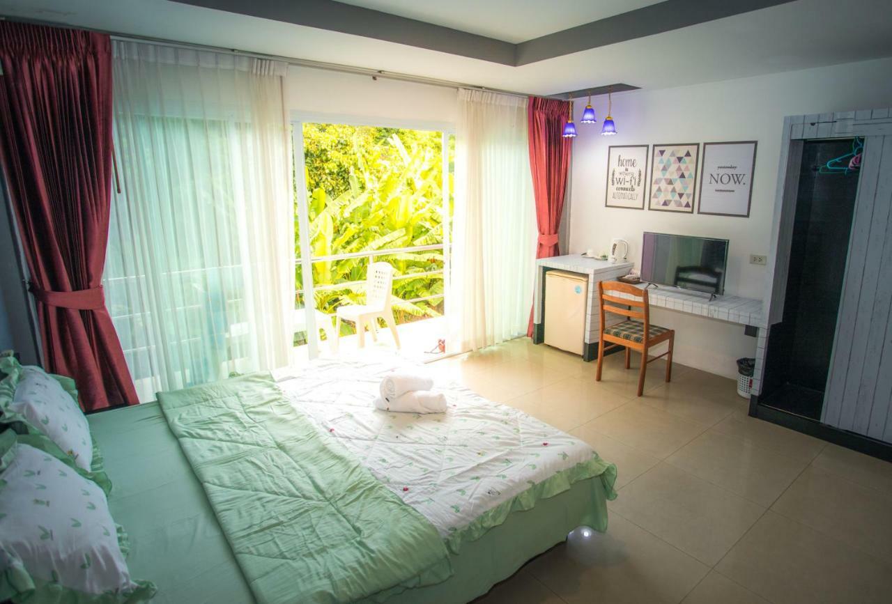 Wechat Inn Patong Exterior photo