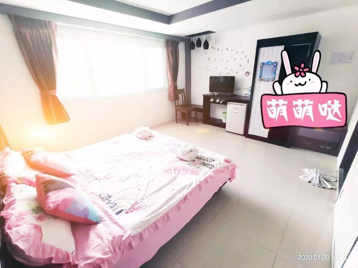 Wechat Inn Patong Exterior photo
